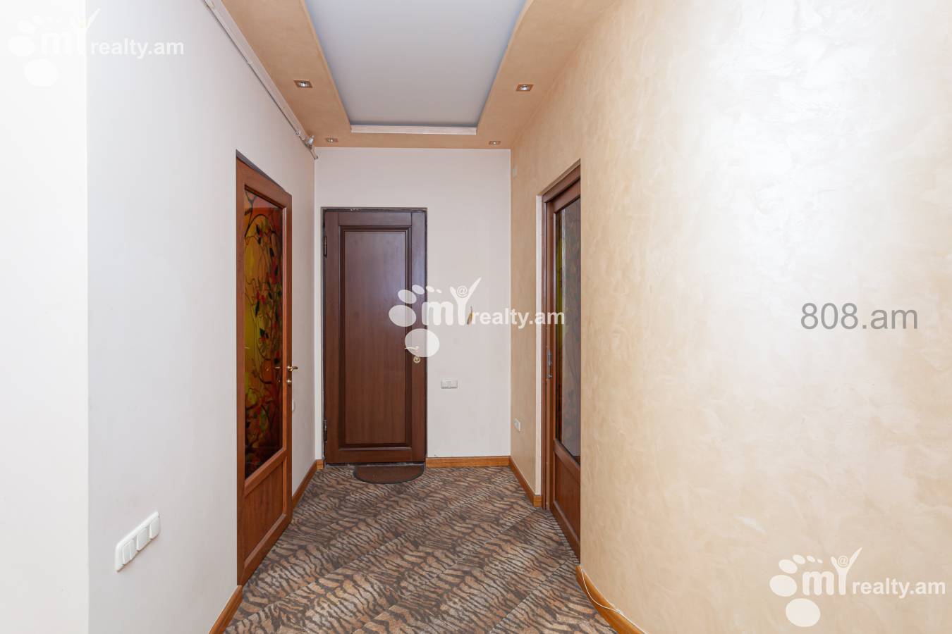 Снять 2 комнатную квартиру Арам ул, Центр Ереван, 128099