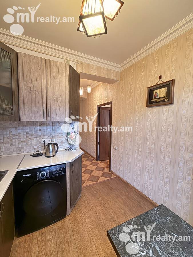 3 bedroom apartment for sale خیابان کومیتاس, عربگیر ایروان, 158530