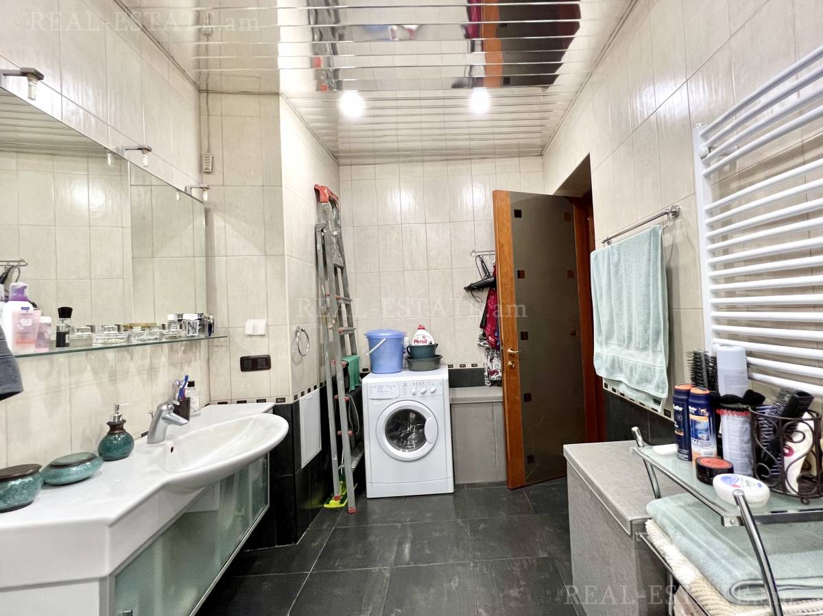 3 bedroom apartment for sale خیابان ساریان, مرکز شهر ایروان, 124690