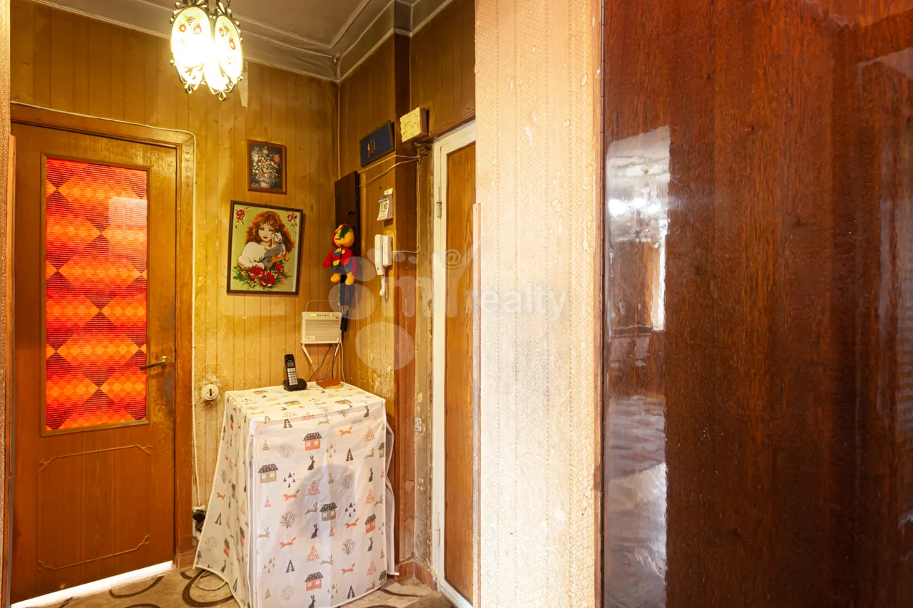 2 սենյականոց բնակարան  Վարդանանց փող, Կենտրոն Երևան, 159921