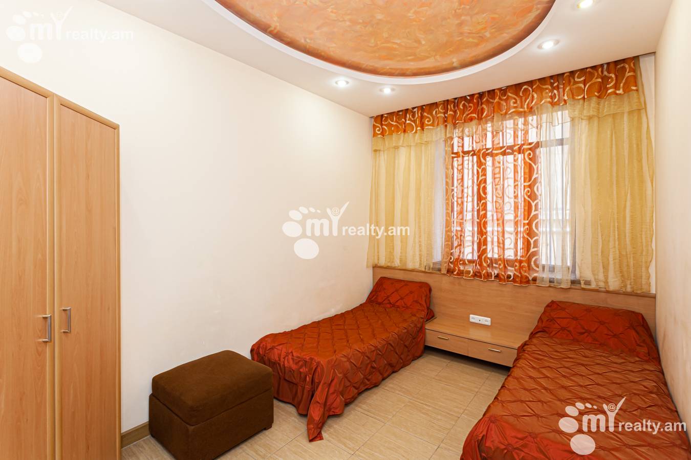 3 bedroom apartment for rent Moskovyan St, Center Yerevan, 143904