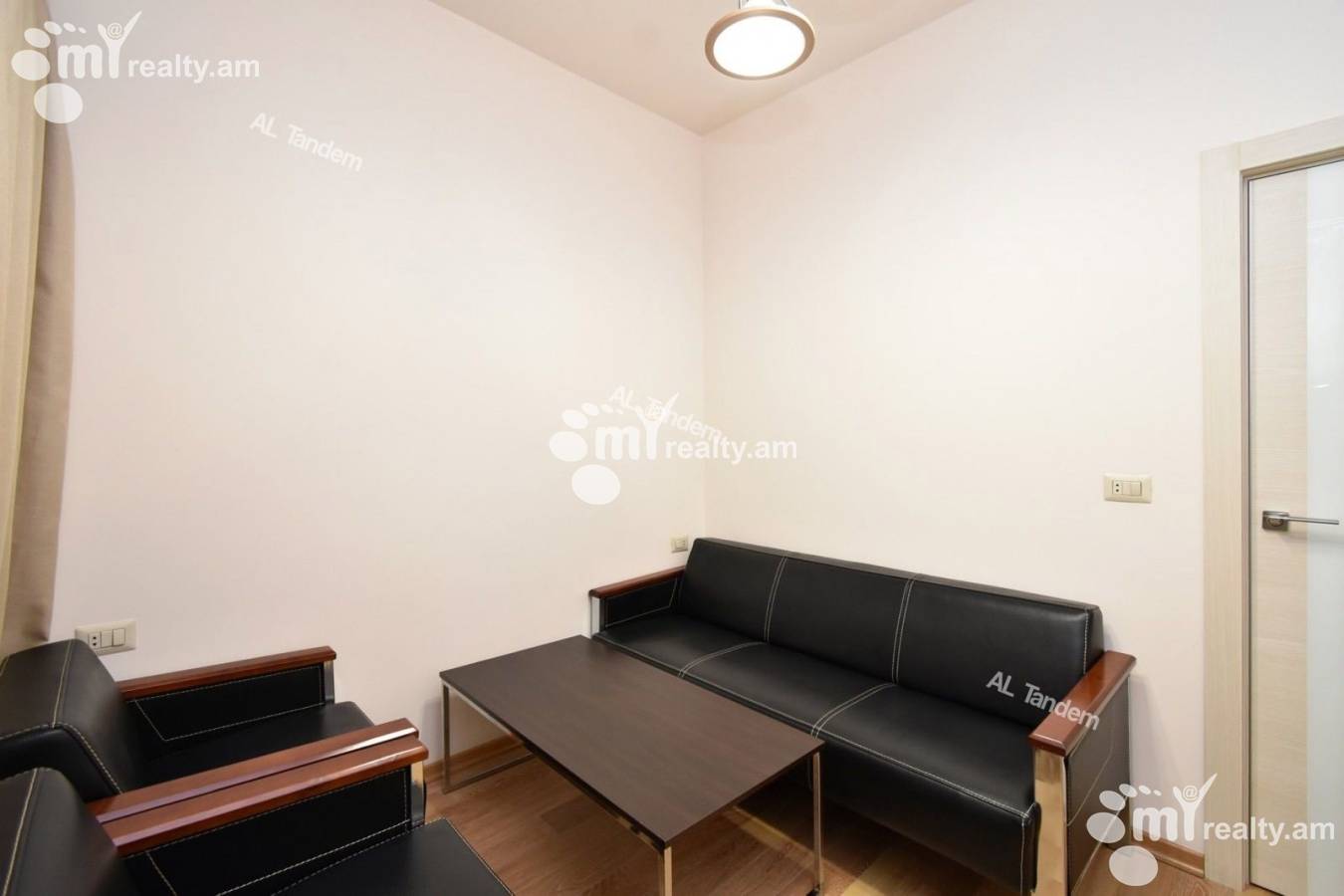 4 bedroom apartment for rent Leo St, Center Yerevan, 156979