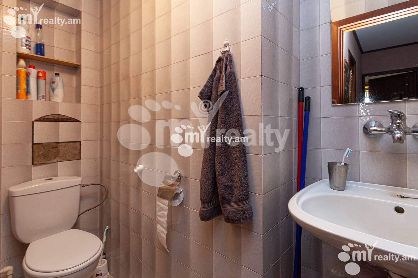 Купить 5 комнатную квартиру Московян ул, Центр Ереван, 136091