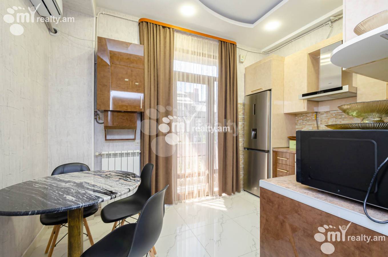 3 bedroom apartment for rent خیابان تومانیان, مرکز شهر ایروان, 139756