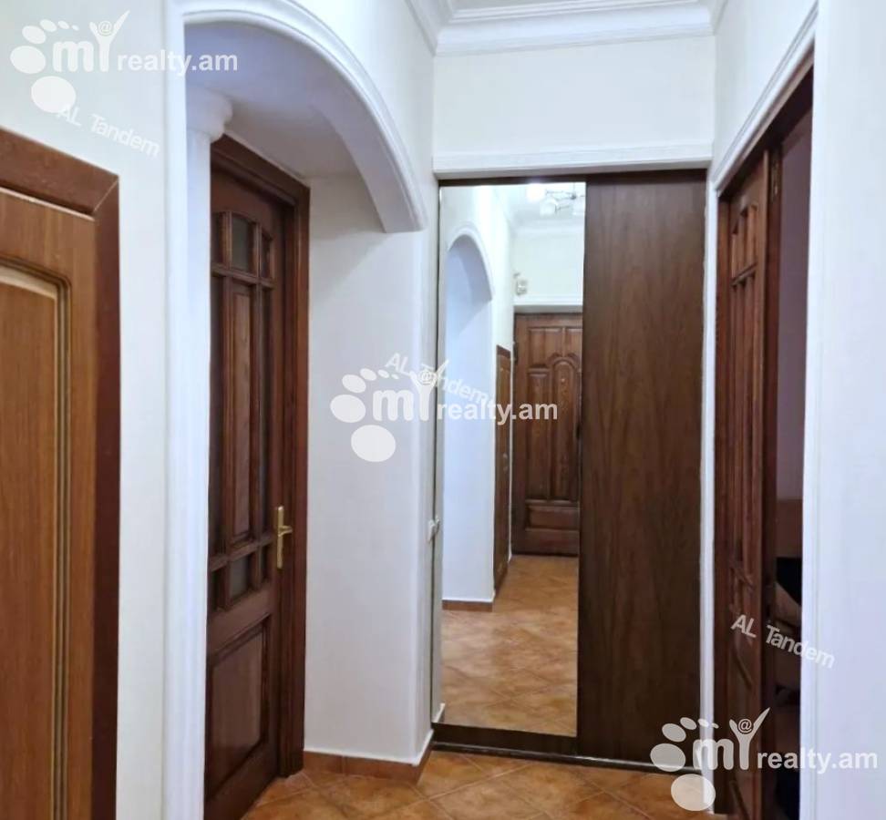 3 սենյականոց բնակարան վարձով Բարբյուսի փող, Արաբկիր Երևան, 158063