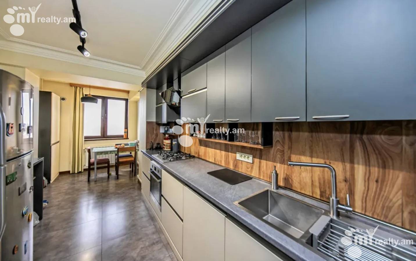 3 bedroom apartment for sale Charents St, Center Yerevan, 158758
