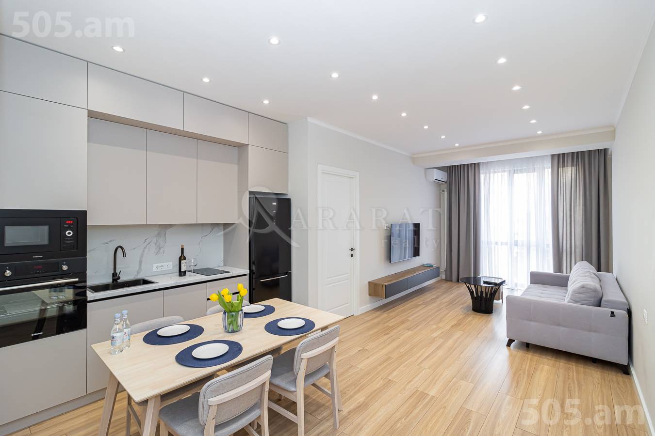 Купить 2 комнатную квартиру Арам ул, Центр Ереван, 148383