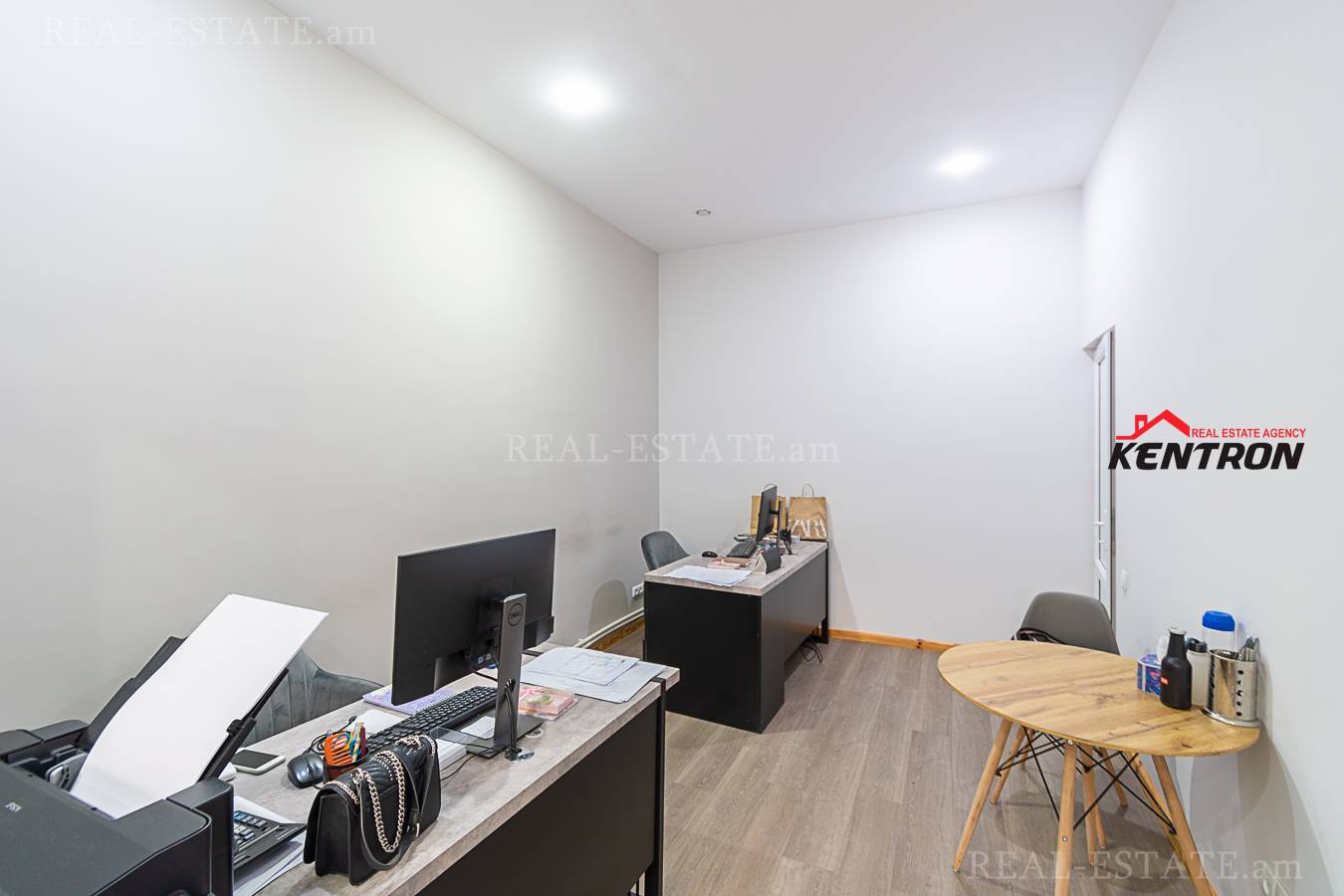 Купить 2 комнатную квартиру Хазар Парпеци ул, Центр Ереван, 131126