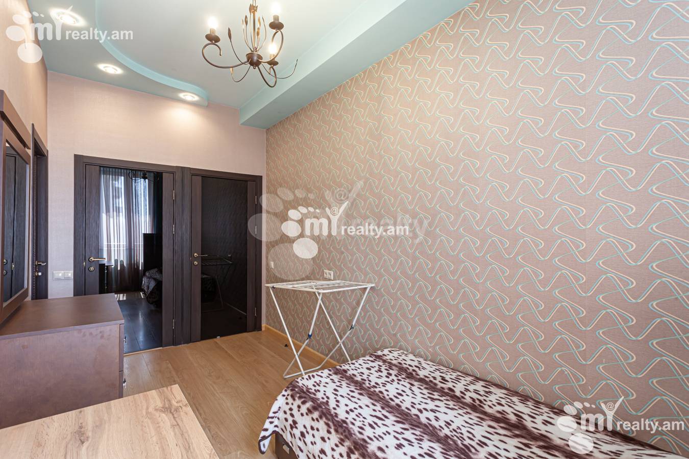 3 bedroom apartment for rent Baghramyan av(Arabkir), Arabkir Yerevan, 149090