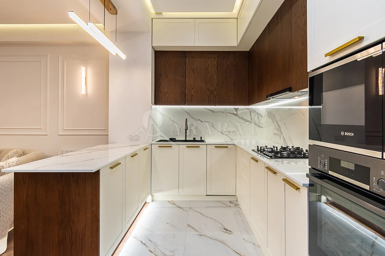 Купить 3 комнатную квартиру Гогол ул., Канакер-Зейтун Ереван, 159253