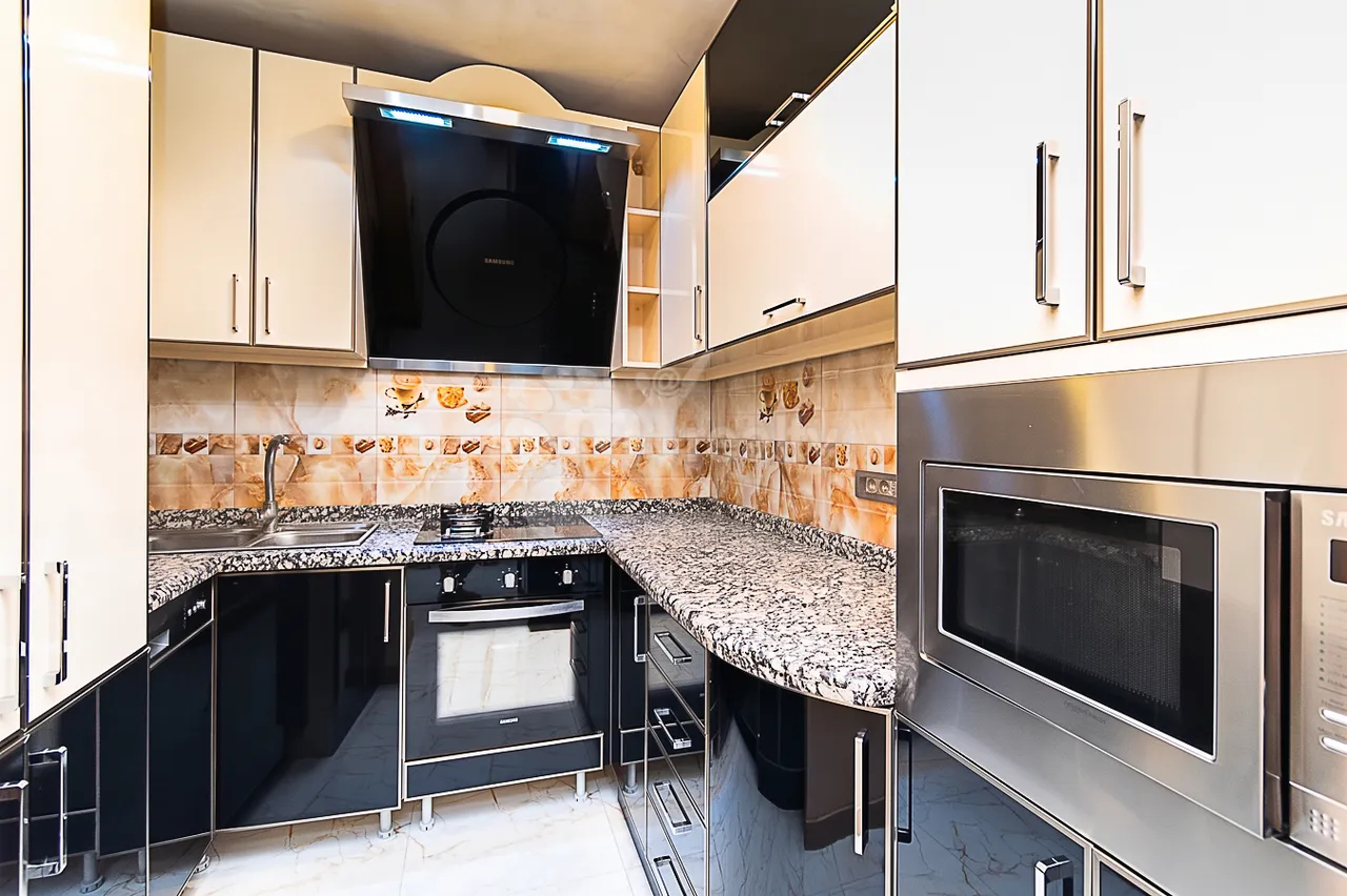 4 bedroom apartment for rent Keri St, Arabkir Yerevan, 161712