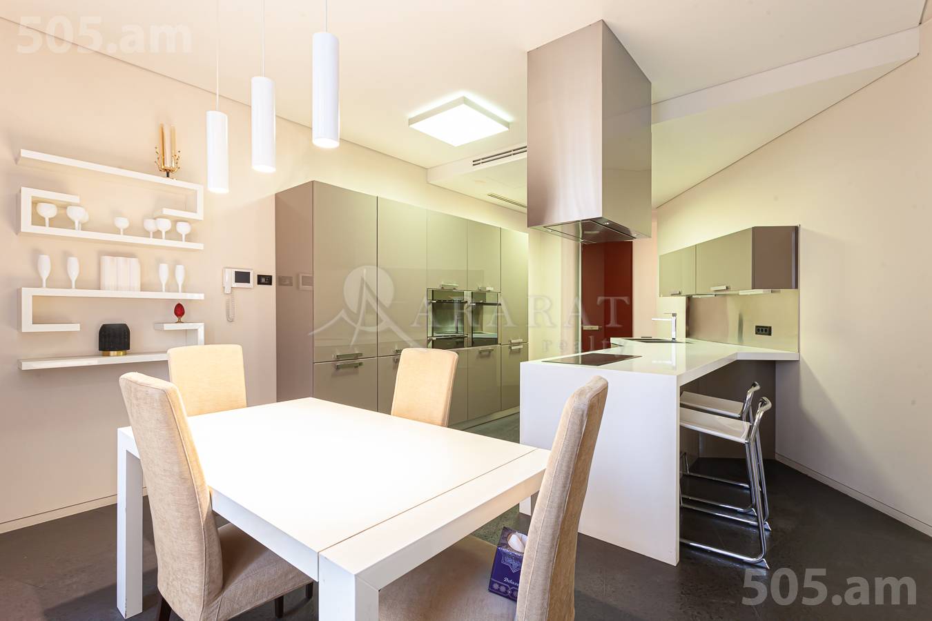 Купить 4 комнатную квартиру Северный пр, Центр Ереван, 154633