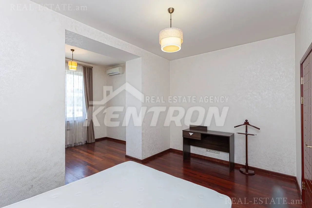 3 bedroom apartment for rent Tamanyan St, Center Yerevan, 158976