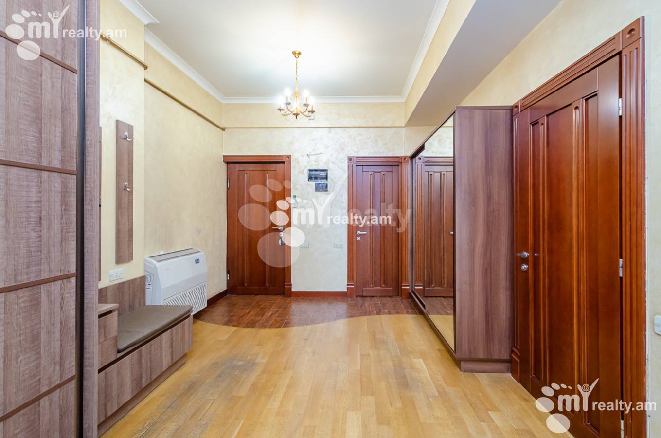 4 bedroom apartment for sale Mashtots Ave, Center Yerevan, 151756