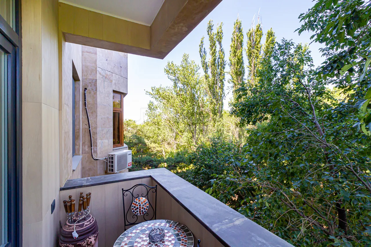 5 bedroom apartment for sale V.Papazyan St, Arabkir Yerevan, 158509