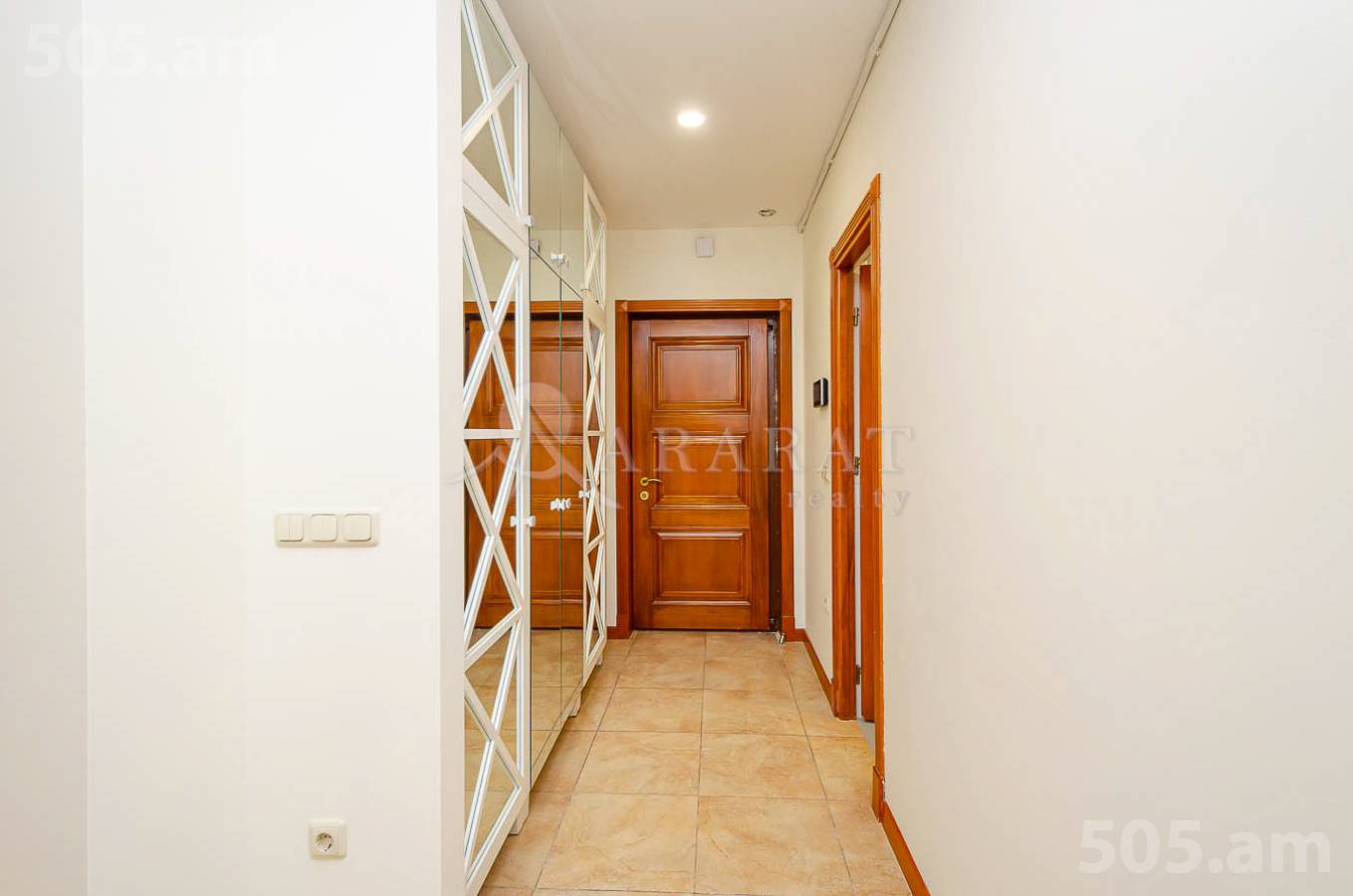 Купить 3 комнатную квартиру Антараин ул, Центр Ереван, 145038