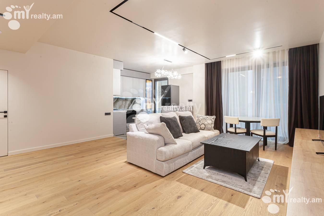 3 սենյականոց բնակարան վարձով Տերյան փող, Կենտրոն Երևան, 156964