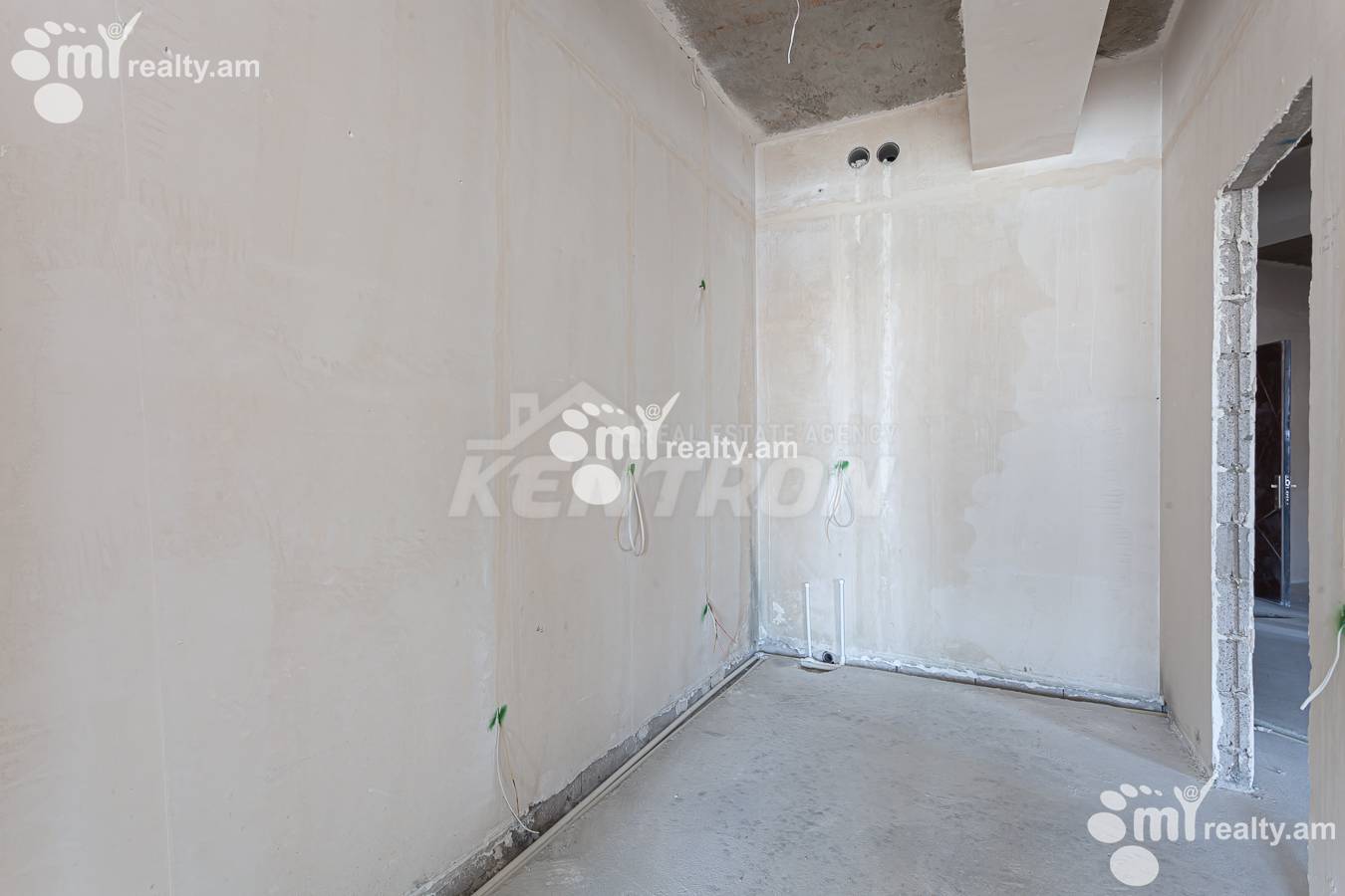 4 սենյականոց բնակարան  Գրիբոեդովի փող, Արաբկիր Երևան, 156039