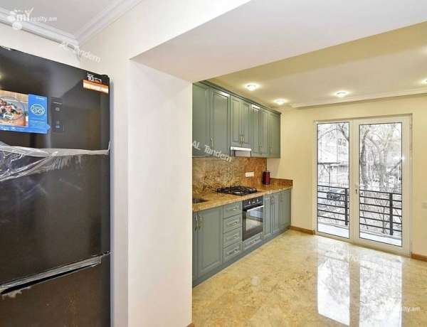 3-senyakanoc-bnakaran-vacharq-Yerevan-Center