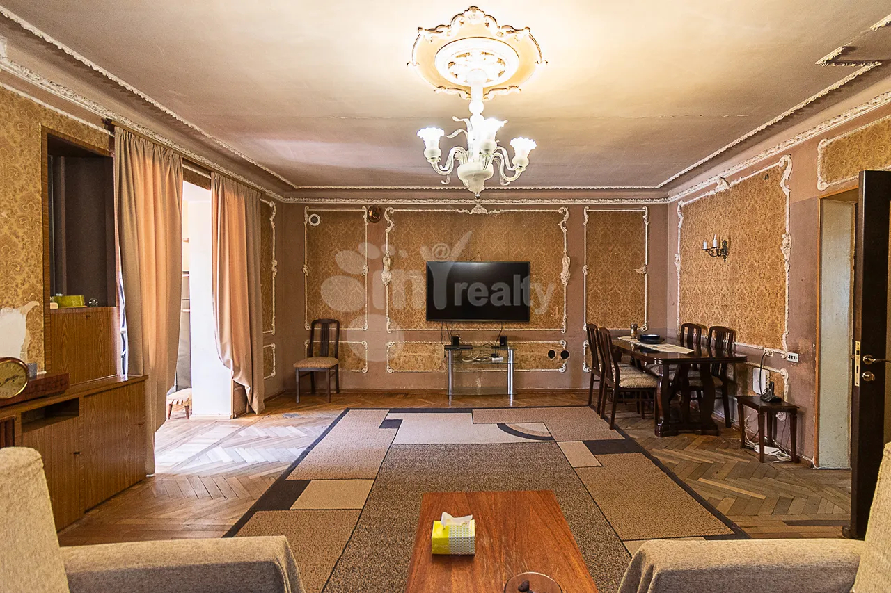 3 bedroom apartment for sale خیابان واهر. پاپازیان, عربگیر ایروان, 158561