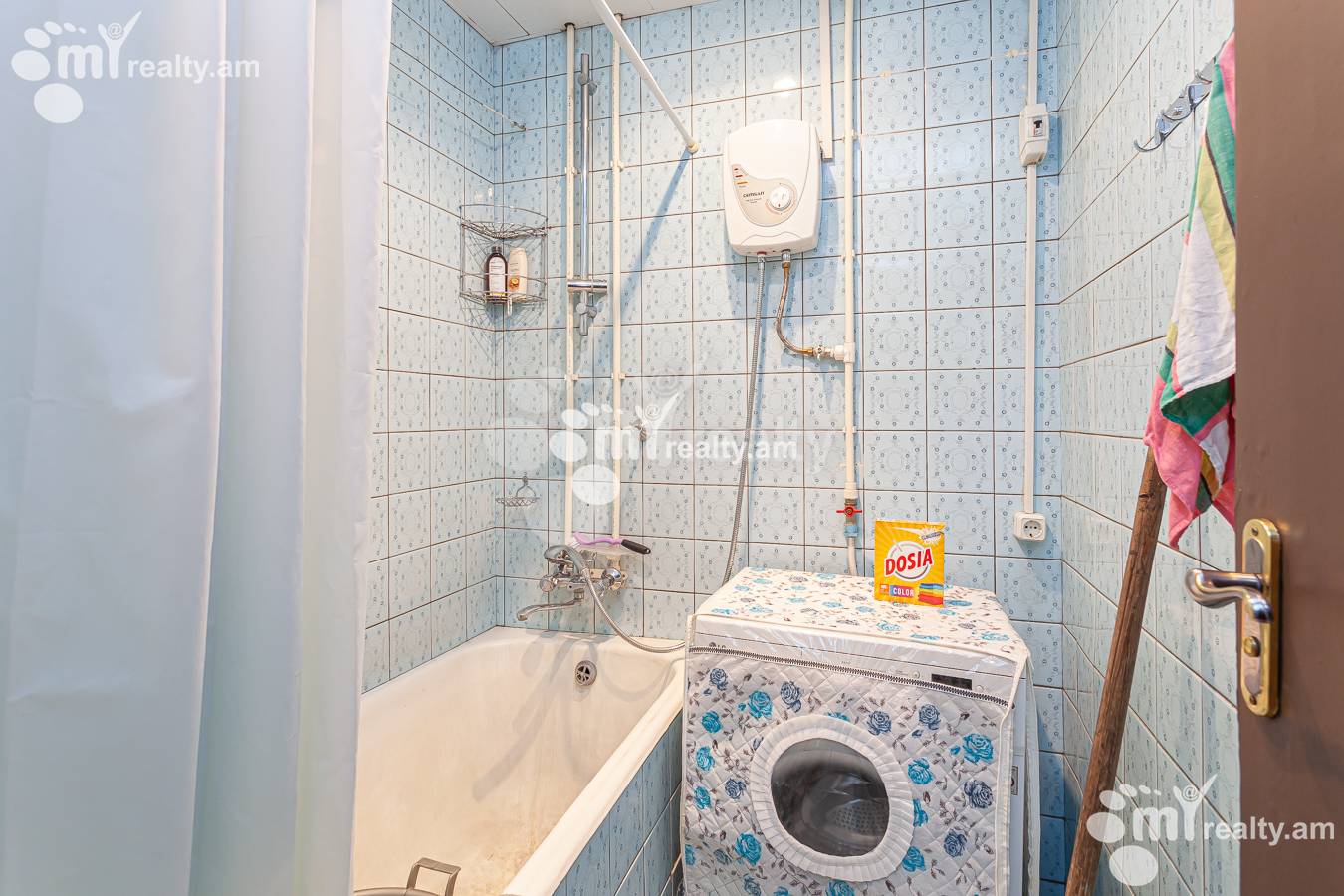 3 bedroom apartment for sale Kajaznuni St, Center Yerevan, 145073