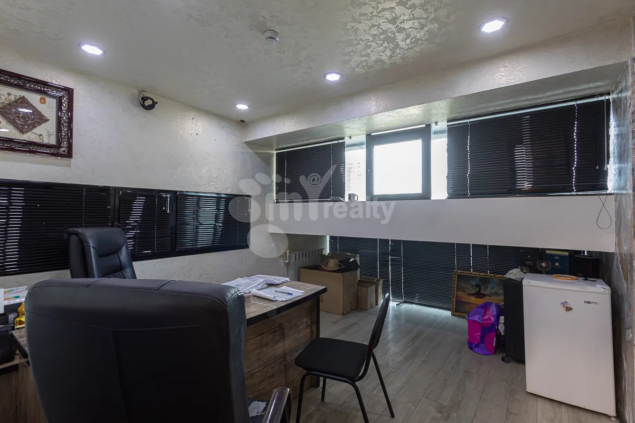Commercial property for sale Bashinjaxyan St, Adshapnjak Yerevan, 160011