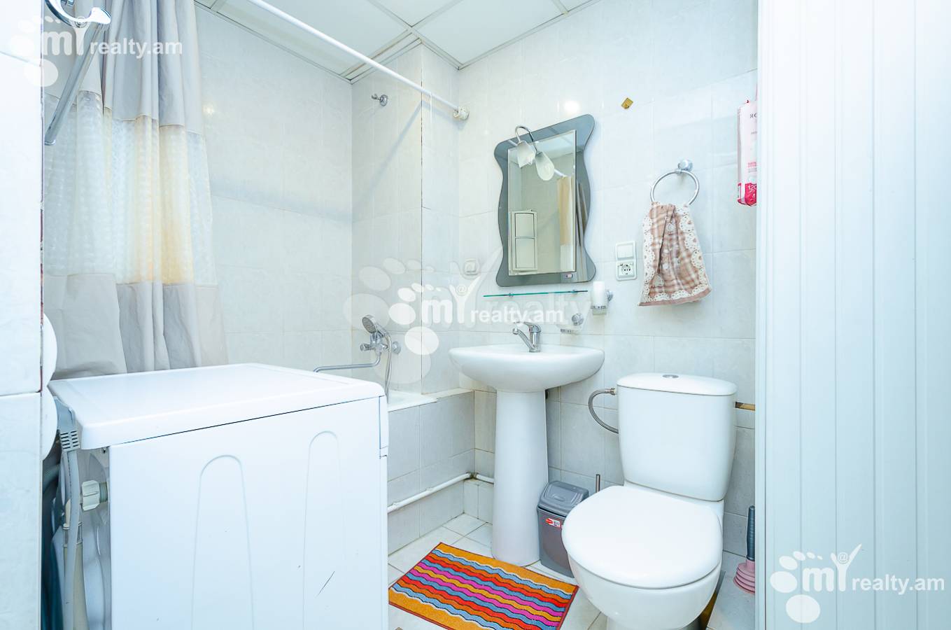 3 bedroom apartment for sale Kajaznuni St, Center Yerevan, 151451