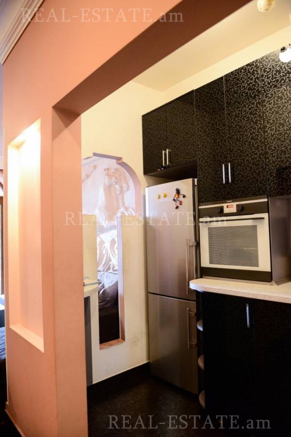 4 bedroom apartment for sale Teryan St, Center Yerevan, 133596