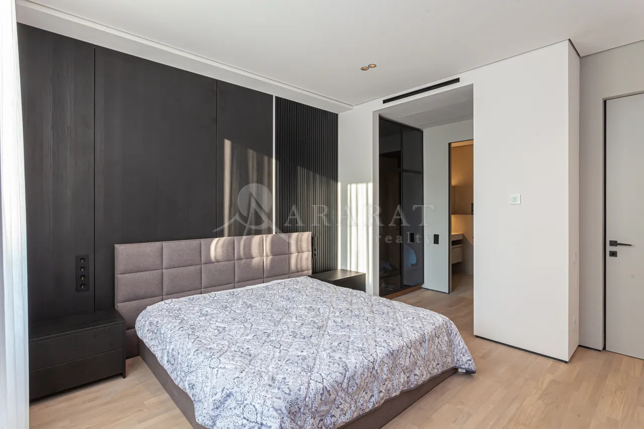 4 bedroom apartment for sale Aram St, Center Yerevan, 158707