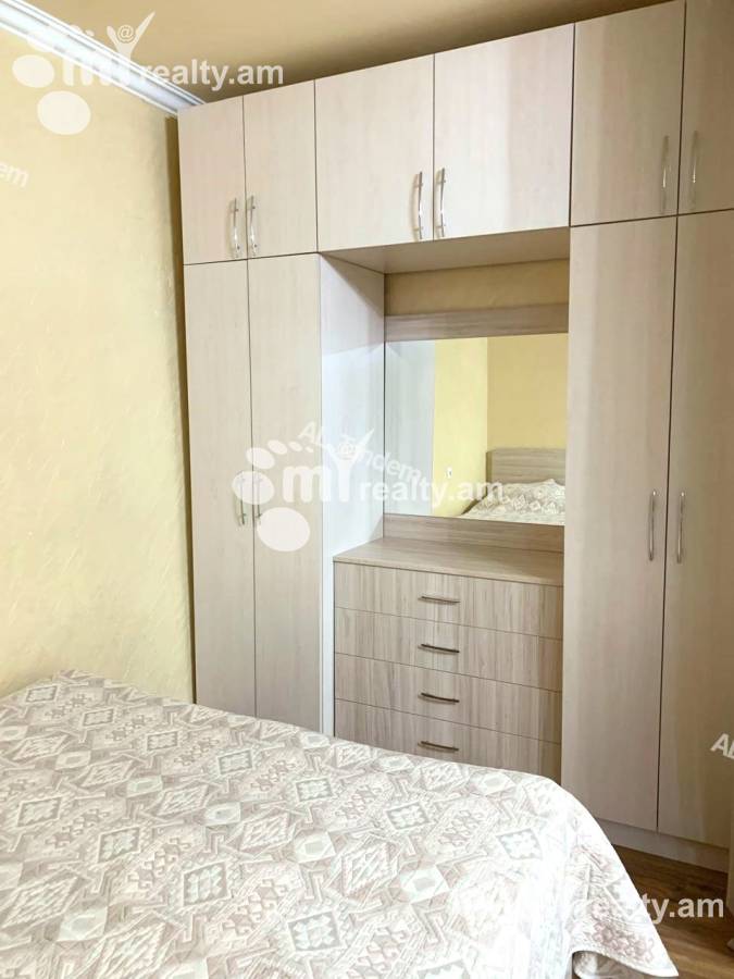 Снять 2 комнатную квартиру Бузанд ул, Центр Ереван, 136252