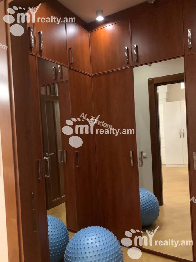 5 սենյականոց բնակարան վարձով Չարենցի փող, Կենտրոն Երևան, 155865