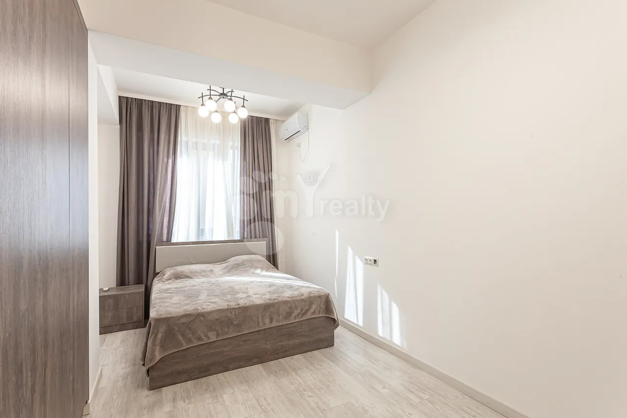 4 bedroom apartment for rent خیابان آنتارایین, مرکز شهر ایروان, 157525