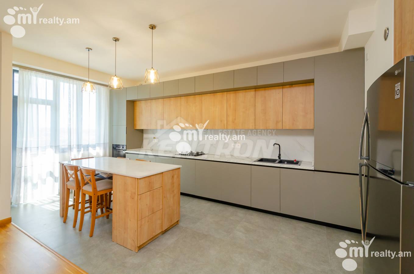 4 bedroom apartment for sale خیابان سِواک, کاناکِر – زیتون ایروان, 141547