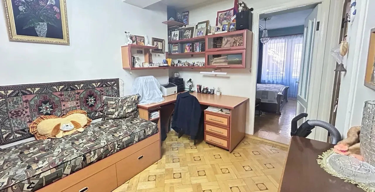 3 սենյականոց բնակարան  Օրբելի Եղբայրների փող, Արաբկիր Երևան, 159125