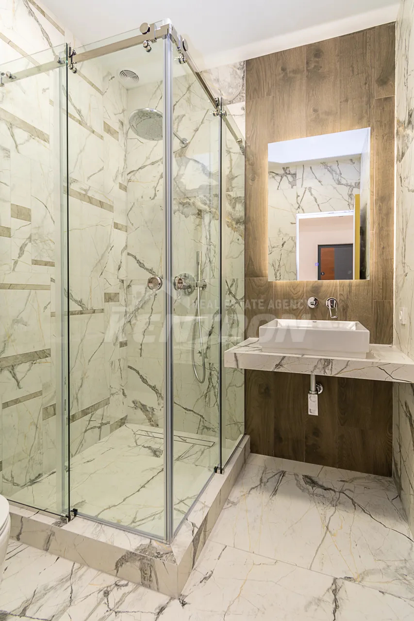 Купить 3 комнатную квартиру Гогол ул., Канакер-Зейтун Ереван, 159252