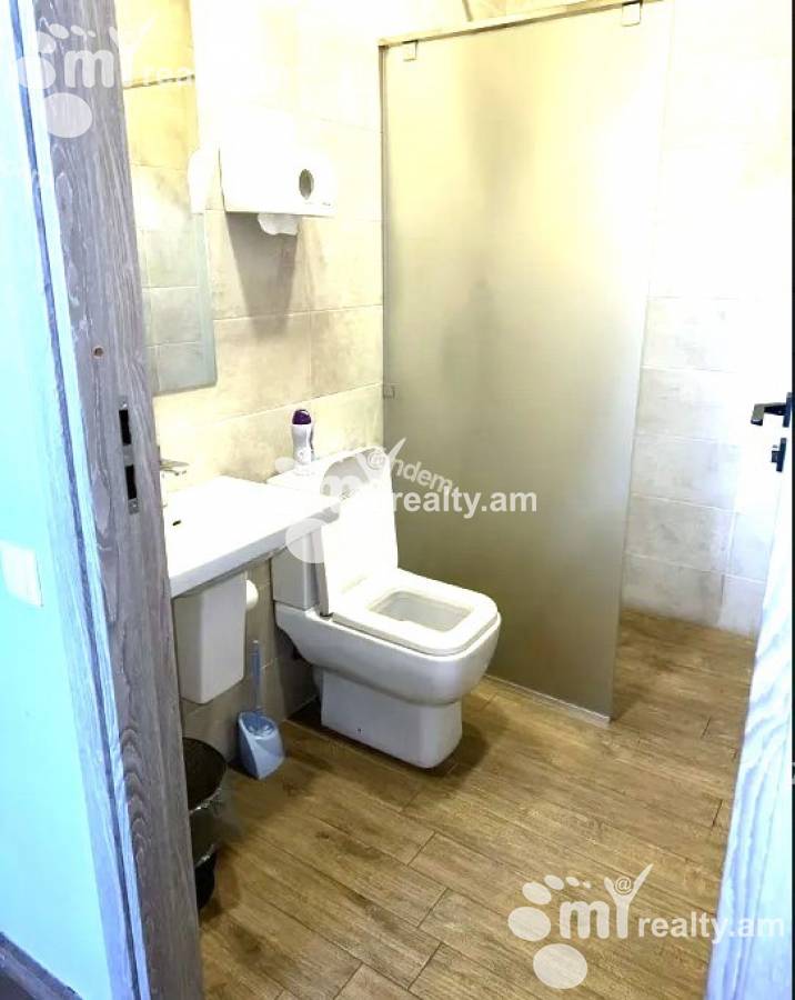 Снять коммерческoе помещение Цицернакаберд шоссе, Центр Ереван, 142000