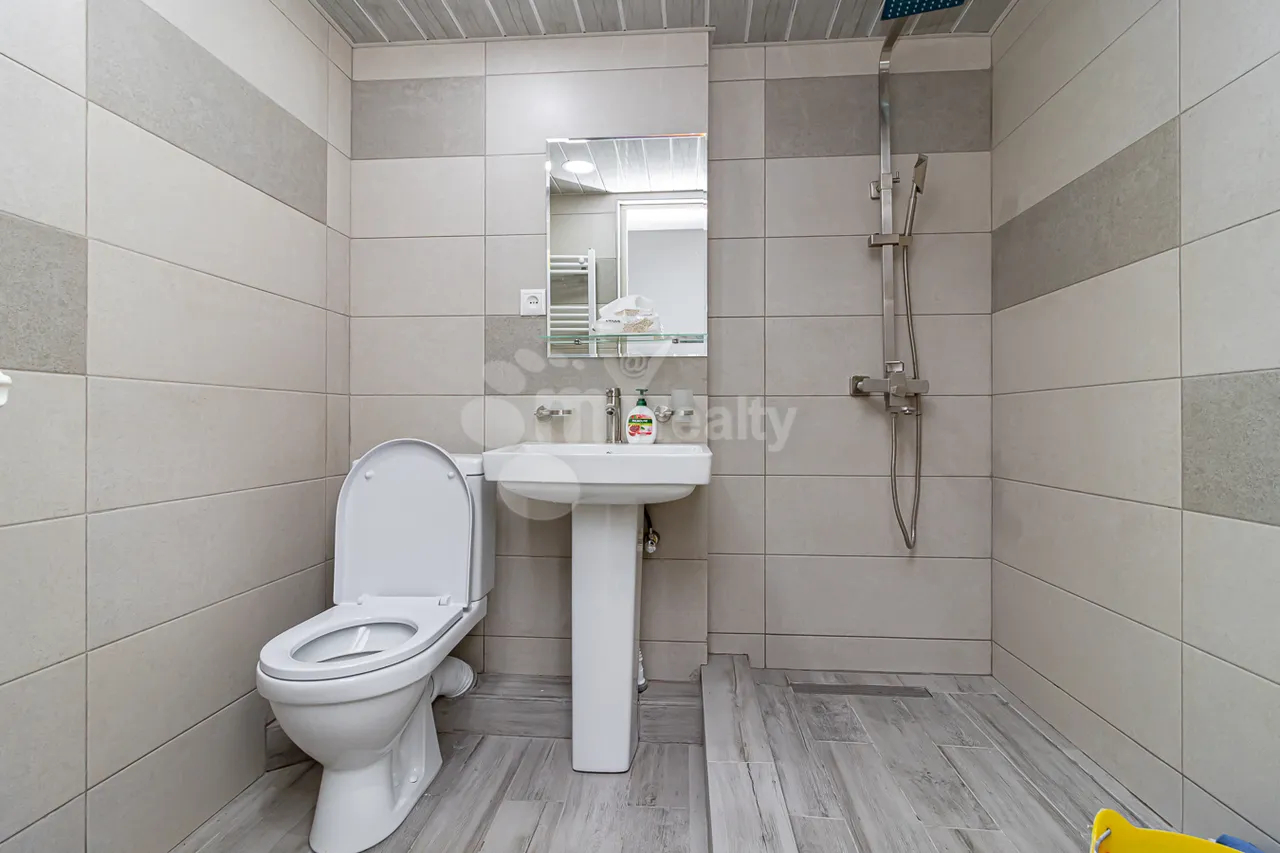 3 bedroom apartment for sale خیابان گولبِنکیان, عربگیر ایروان, 160009