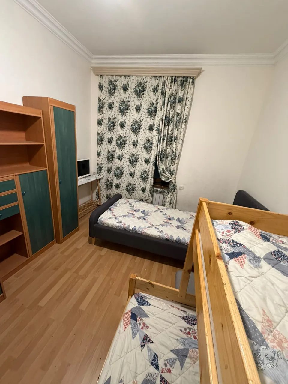 4 bedroom apartment for sale خیابان هانراپتوتیان, مرکز شهر ایروان, 160915