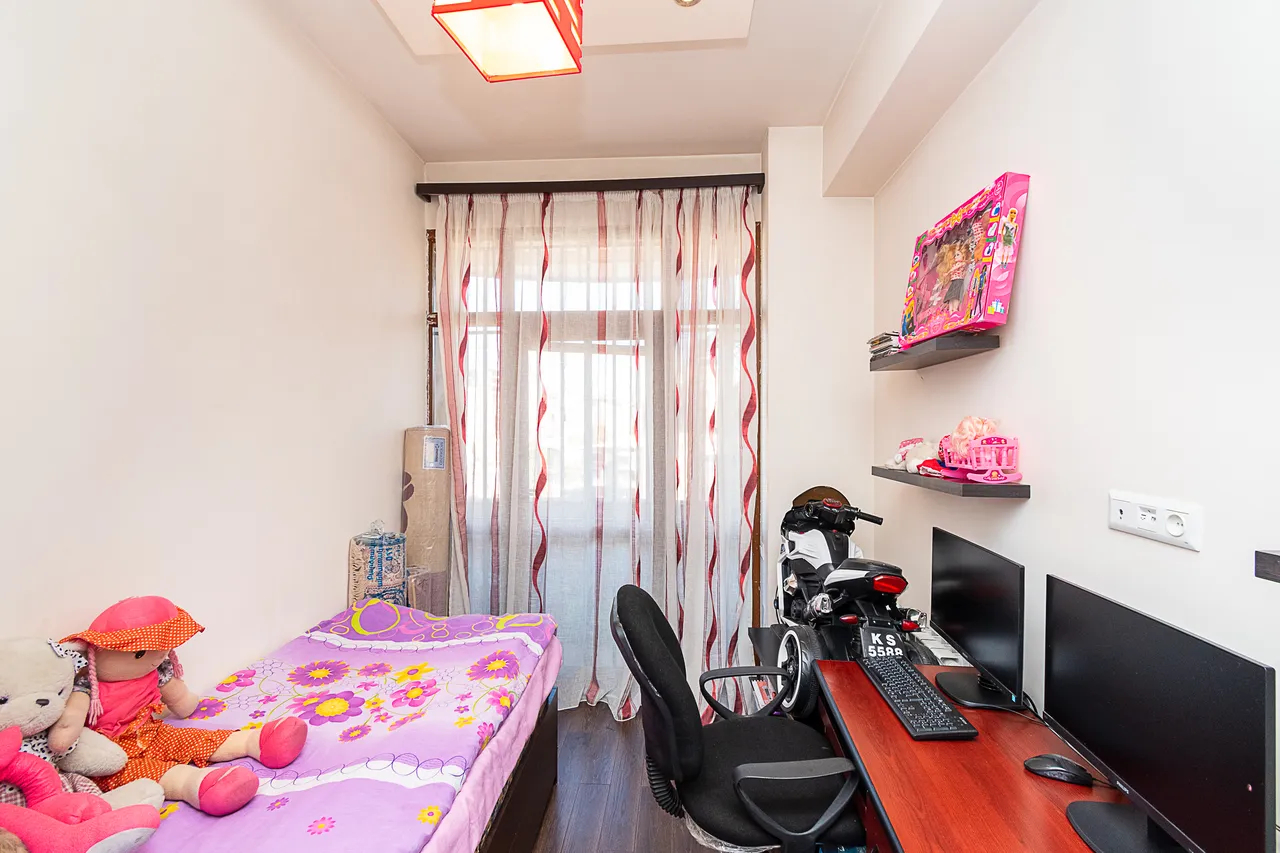 3 bedroom apartment for sale Orbeli Yeghbayrner   St, Arabkir Yerevan, 158301