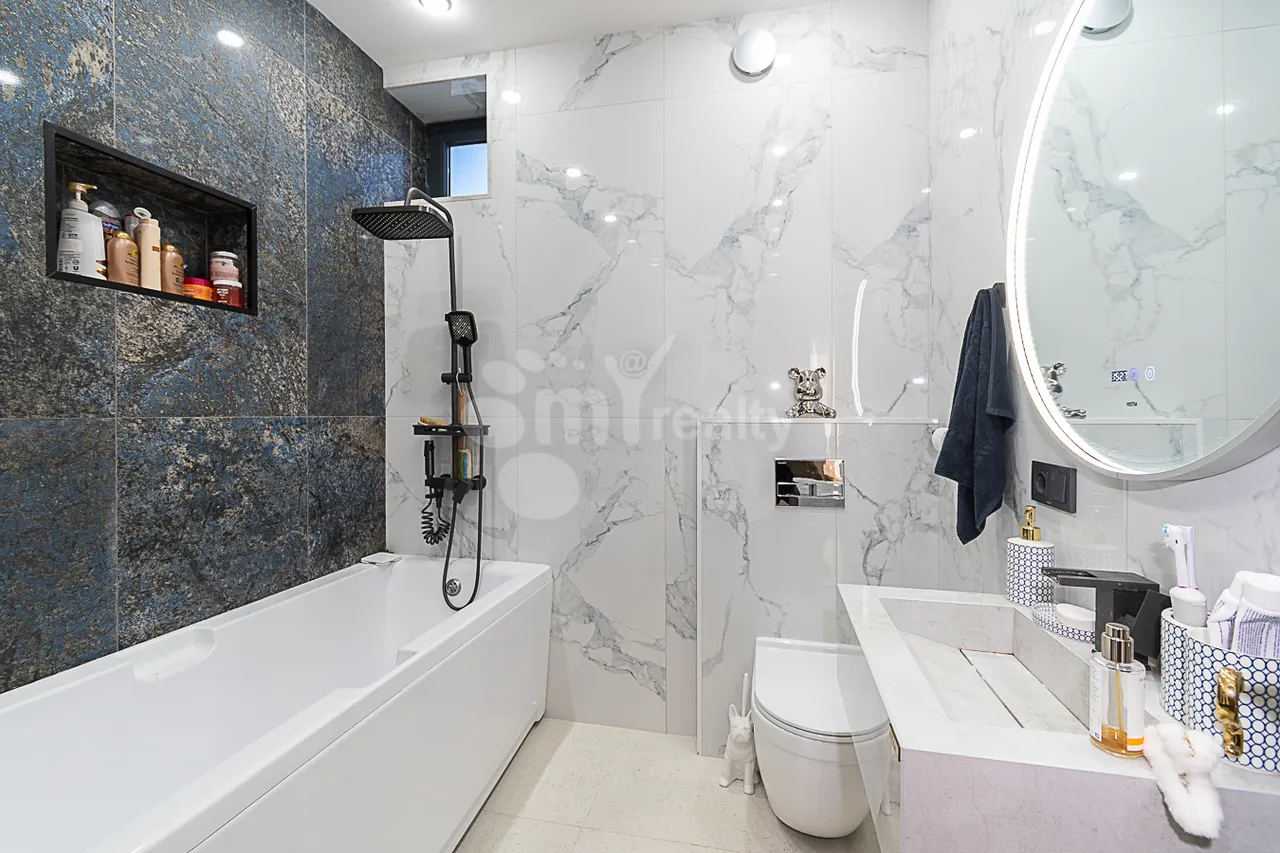 Купить дом Паруйр Севак 11, Аван Ереван, 159478