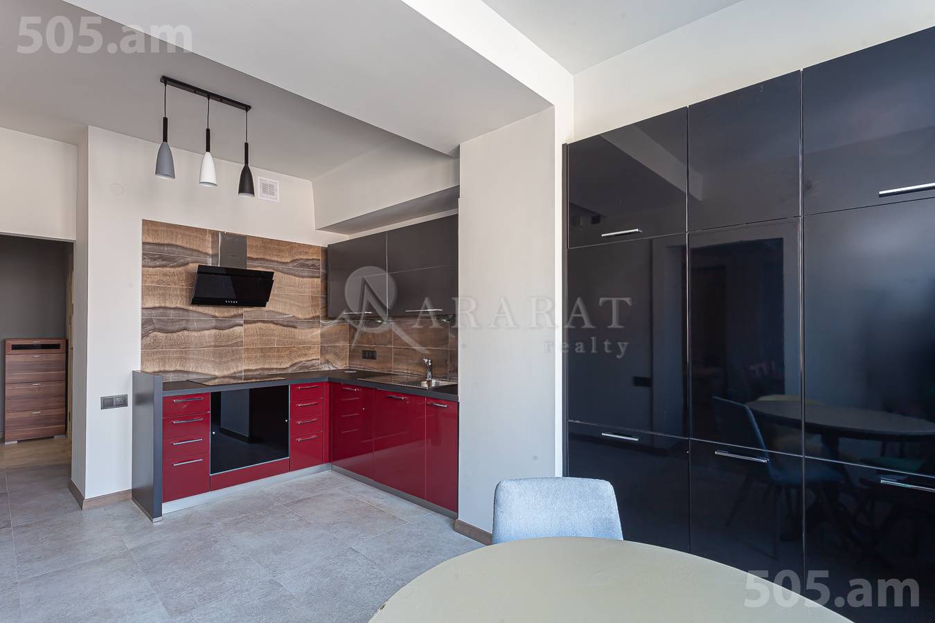 3 սենյականոց բնակարան  Տիգրան Մեծի պող, Կենտրոն Երևան, 150119