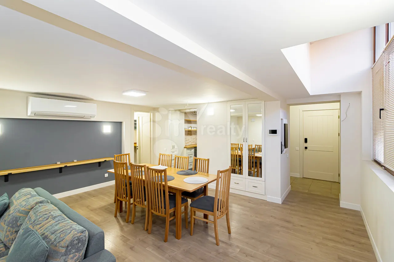 3 bedroom apartment for rent Antarayin St, Center Yerevan, 161496