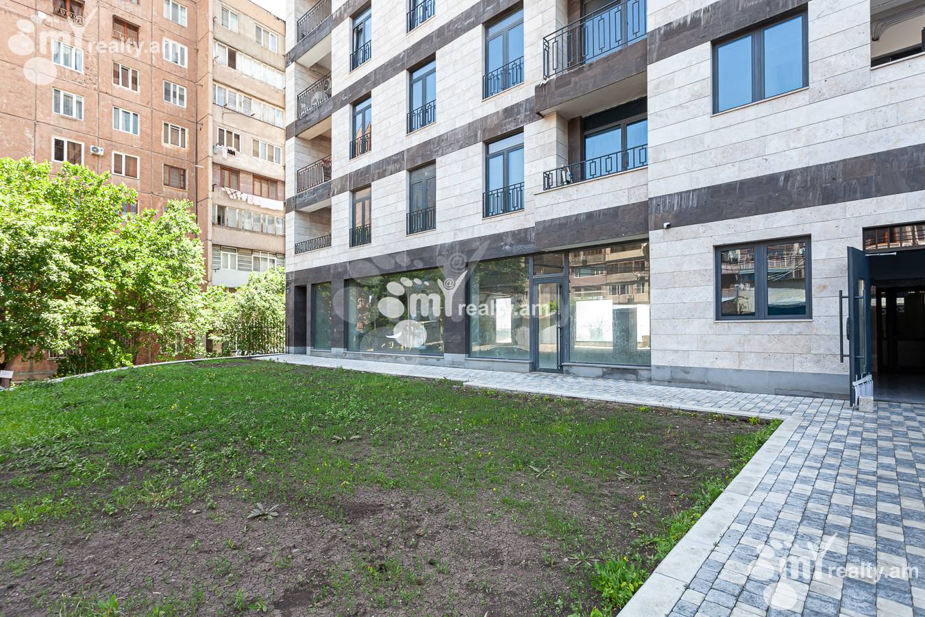 Commercial for sale خیابان داویت آنهاخت, کاناکِر – زیتون ایروان, 155551