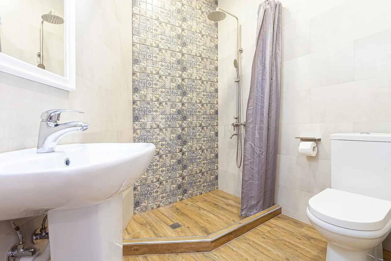 3 bedroom apartment for rent Teryan St, Center Yerevan, 158702