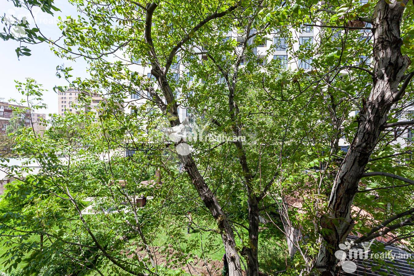 5 bedroom apartment for sale خیابان مامیکونیانتس کوچه, عربگیر ایروان, 155378