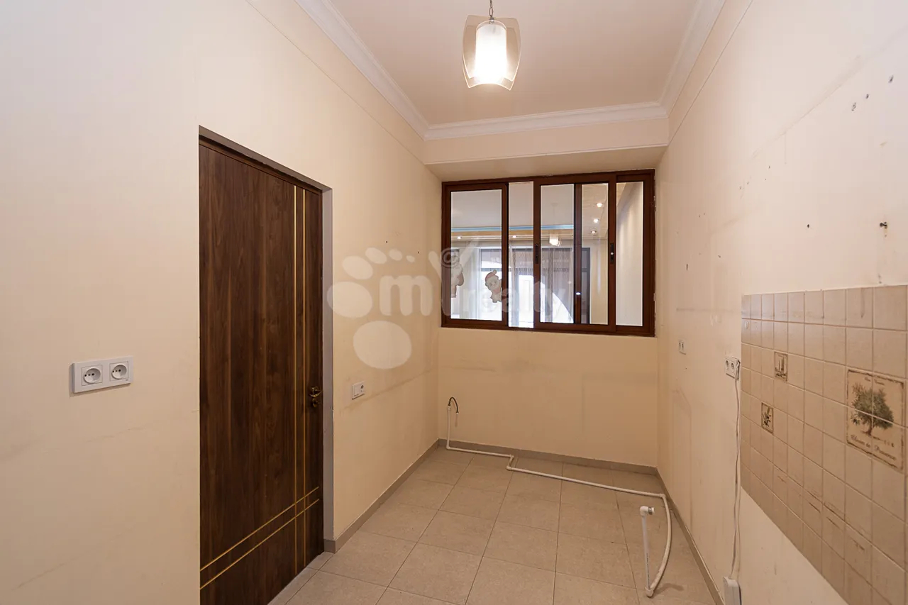 4 bedroom apartment for sale Sasna Тsrer St, Davtachène Yerevan, 159008