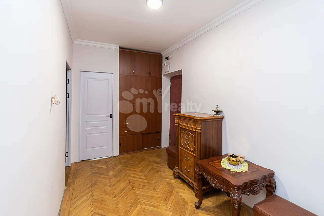 3 bedroom apartment for sale Orbeli Yeghbayrner   St, Arabkir Yerevan, 161210