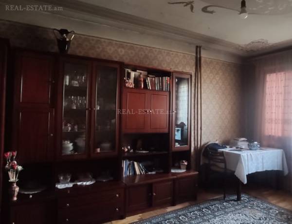 3-senyakanoc-bnakaran-vacharq-Yerevan-Avan