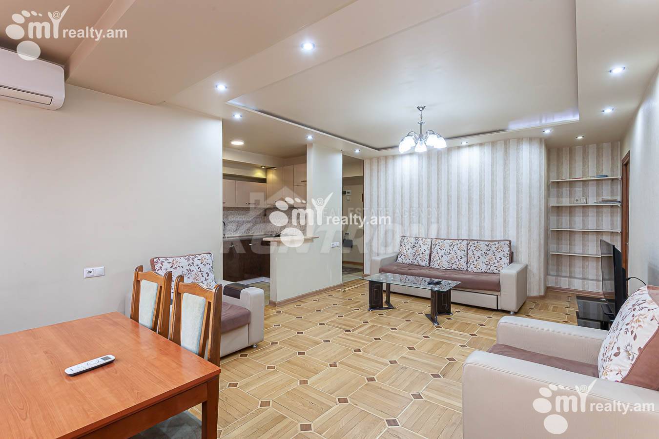 3 սենյականոց բնակարան  Սայաթ-Նովայի պող, Կենտրոն Երևան, 154041