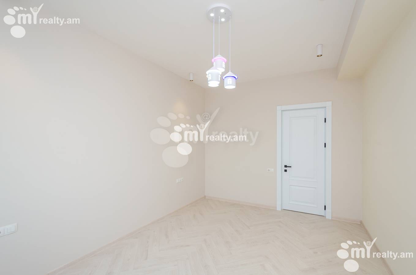 4 bedroom apartment for sale Arshakunyats Ave, Center Yerevan, 153657